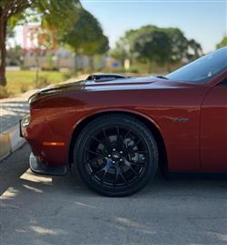 دۆج چالنجەر